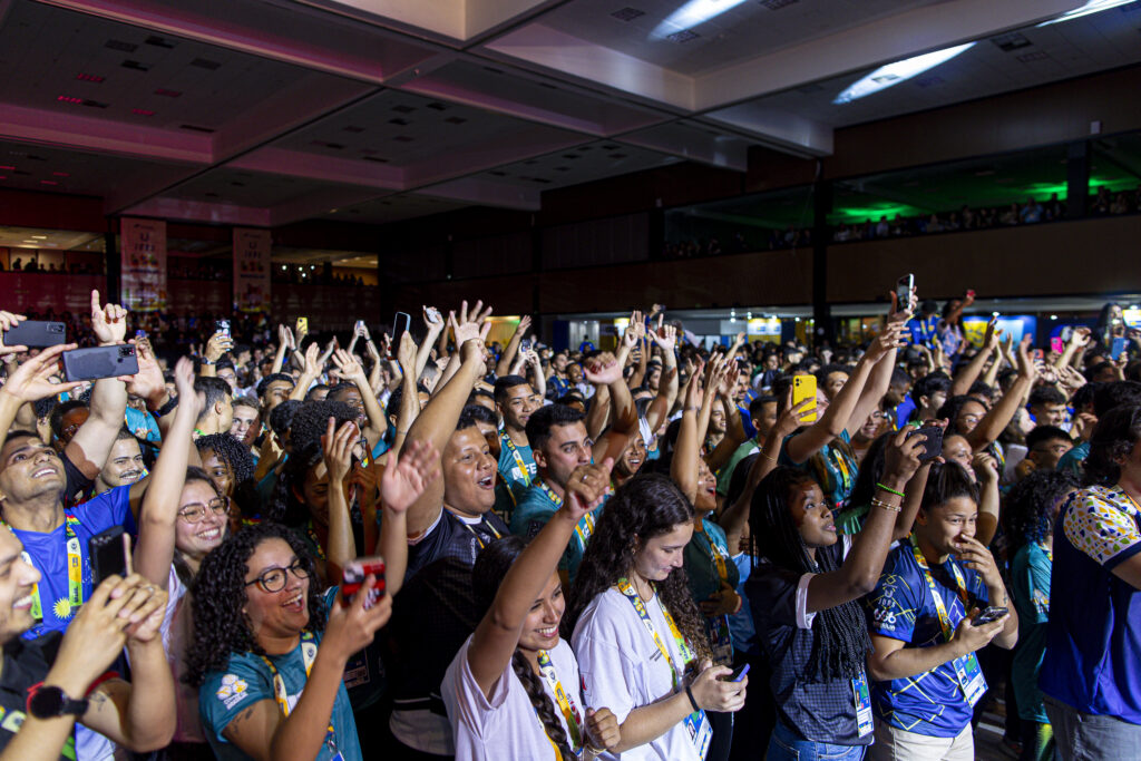 Como organizar um evento corporativo: etapas essenciais e o que define uma execução profissional 4 (2)