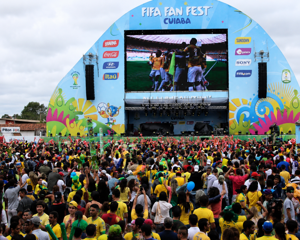Arenas Fan Fest da Copa do Mundo: como eventos transformam a experiência do público no Brasil e no mundo ChatGPT Image 6 De Mai. De 2026 15 23 25 1024x819